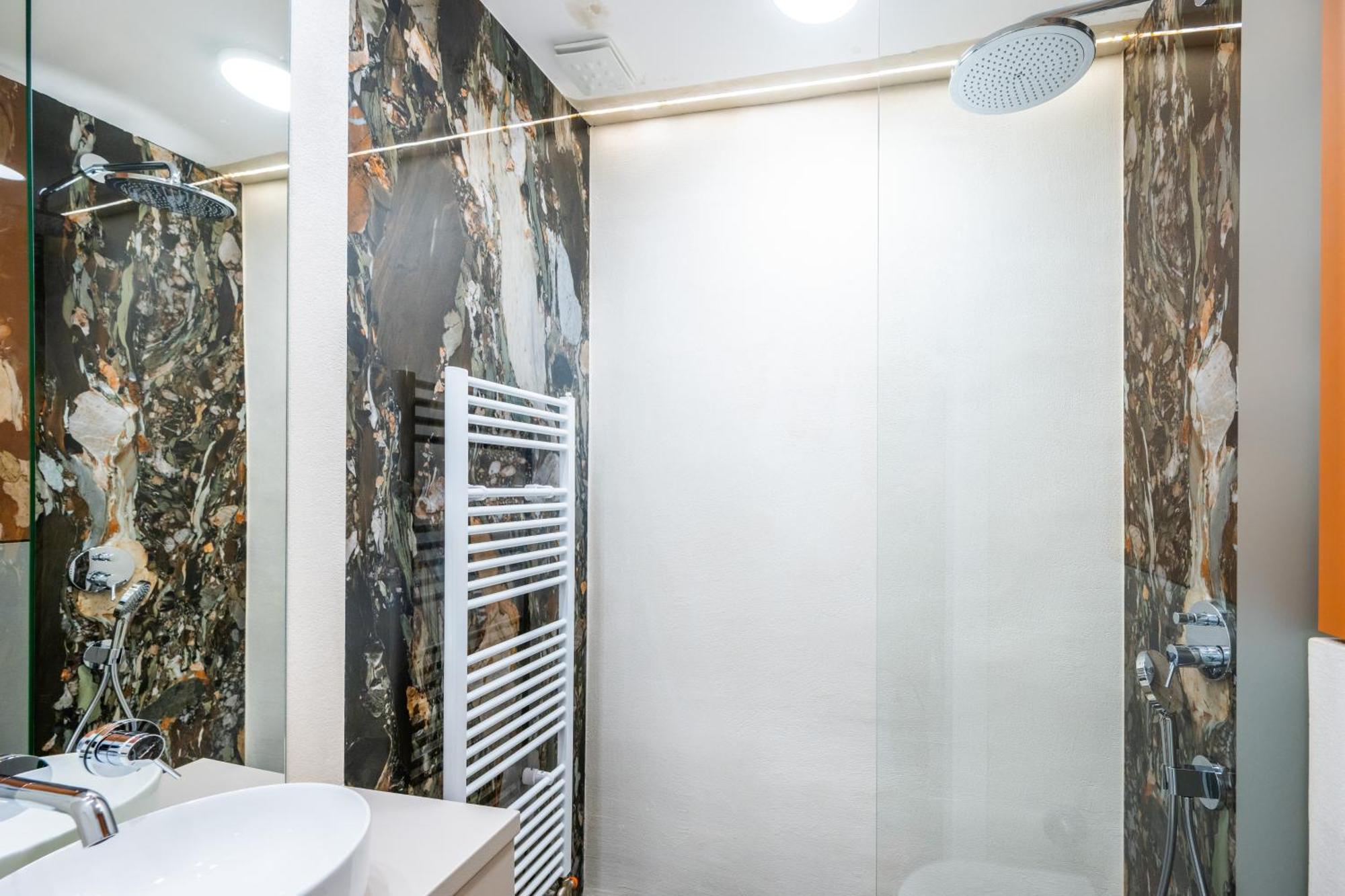 City Center Design Apartments ซาราเยโว ภายนอก รูปภาพ