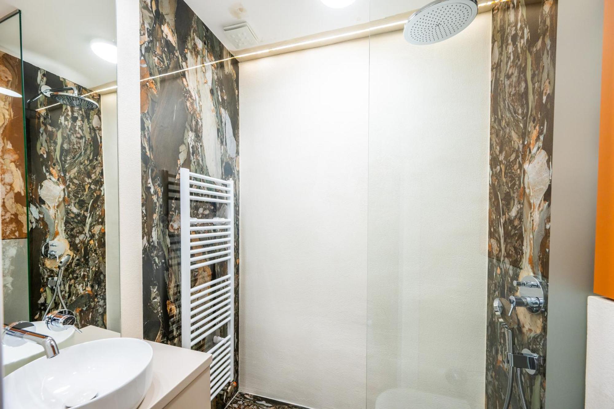 City Center Design Apartments ซาราเยโว ภายนอก รูปภาพ